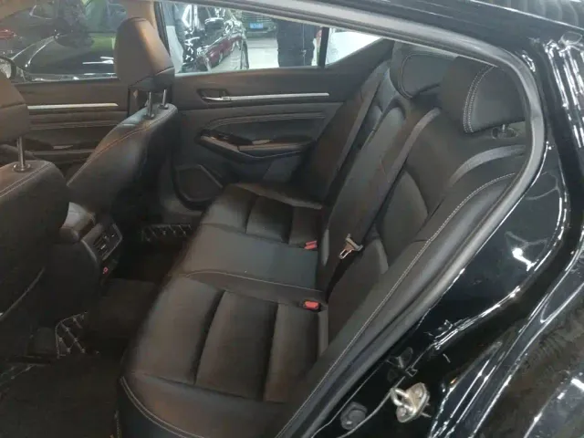 Nissan Teana — Фото автомобиля 12