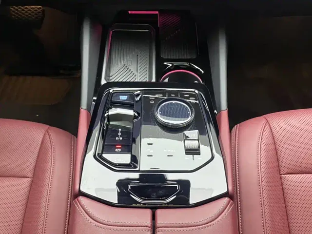BMW i5 — Фото автомобиля 20