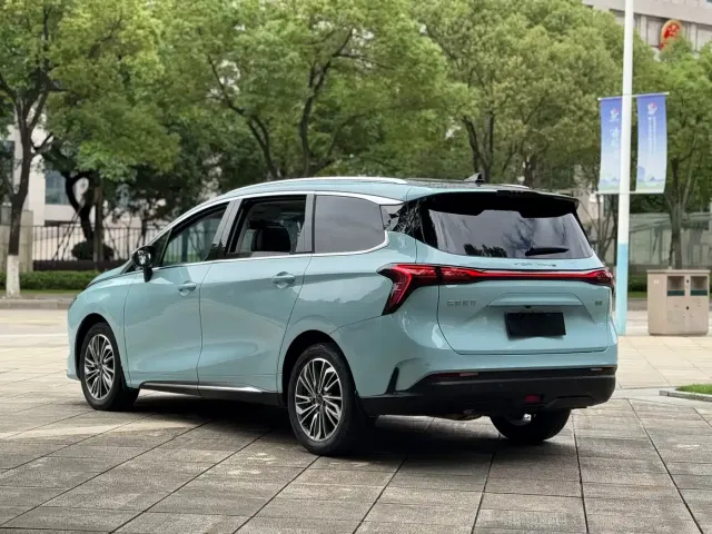 Dongfeng Fengxing Fengxing Yacht 2022 1.5T DCT Wave Chaser Edition — Фото автомобиля 4