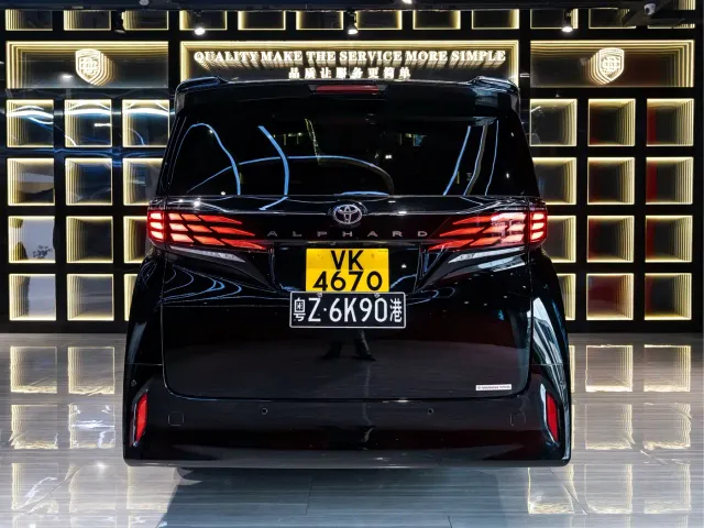 Toyota Alphard — Фото автомобиля 5