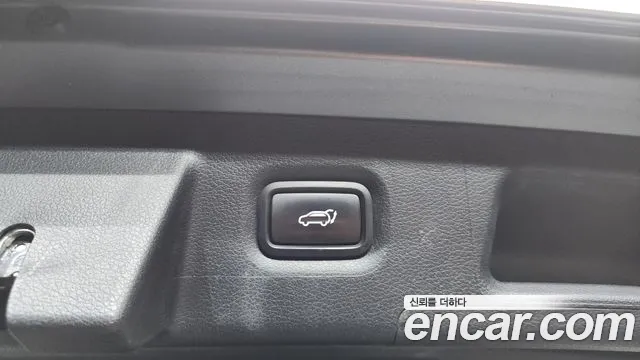 Hyundai Santafe — Фото автомобиля 16