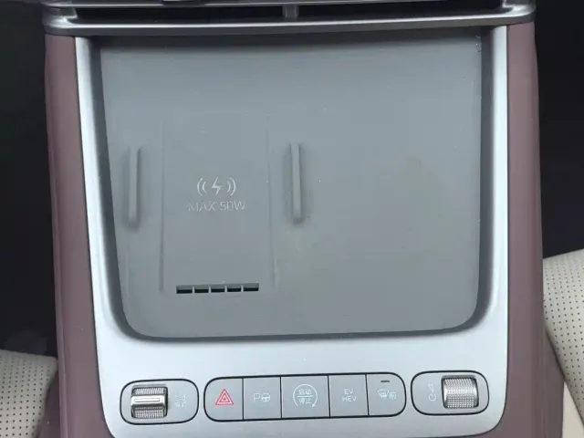 BYD Seal 07 DM-i — Фото автомобиля 11