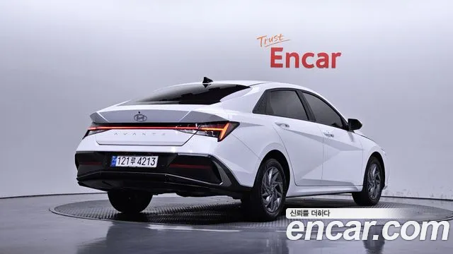 Hyundai Avante — Фото автомобиля 2