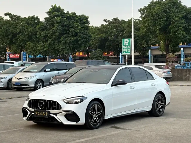 Фотография автомобиля — Mercedes-Benz C-Class