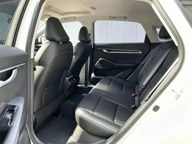 Geely Emgrand — Фото автомобиля 5