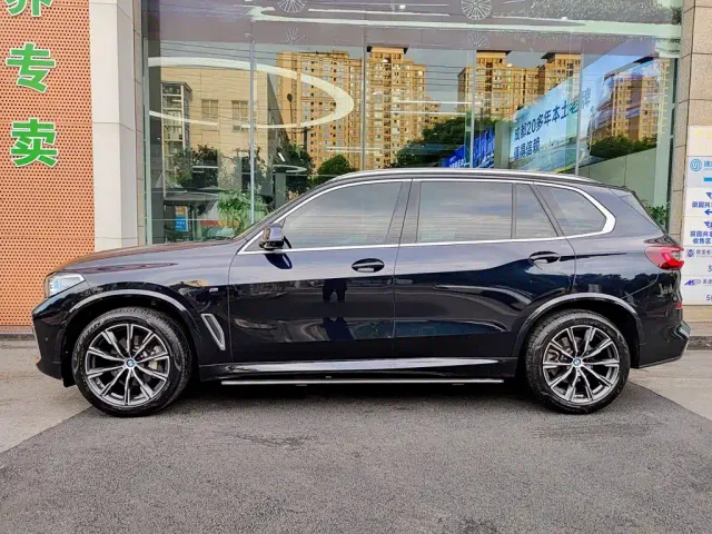 BMW X5 — Фото автомобиля 3