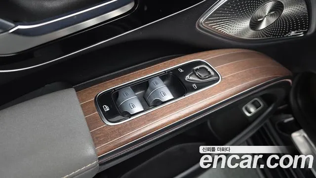 Mercedes-Benz EQS — Фото автомобиля 24