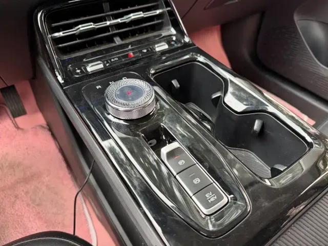 Wuling Starlight — Фото автомобиля 9