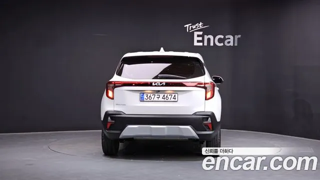 Kia Seltos Новый Seltos Бензин 2.0 2WD — Фото автомобиля 4
