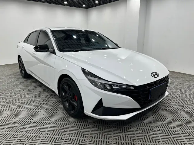 Фотография автомобиля — Hyundai Elantra