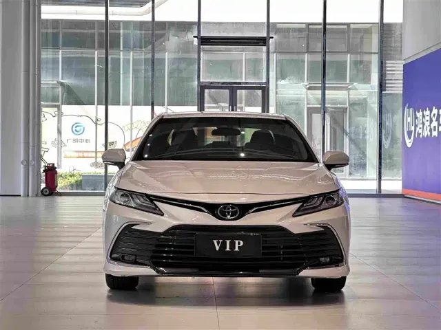 Toyota Camry — Фото автомобиля 2
