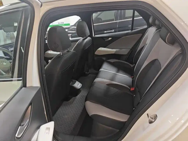 Volkswagen ID.3 — Фото автомобиля 16