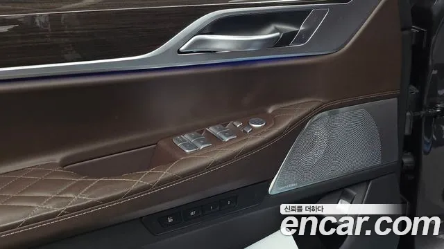 BMW 7 Series — Фото автомобиля 30