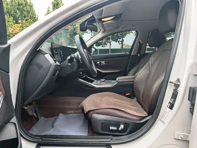 BMW 3 Series — Фото автомобиля 4