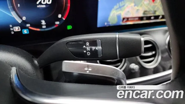 Mercedes-Benz E-Class — Фото автомобиля 9