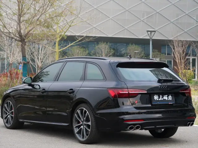 Audi S4 — Фото автомобиля 8