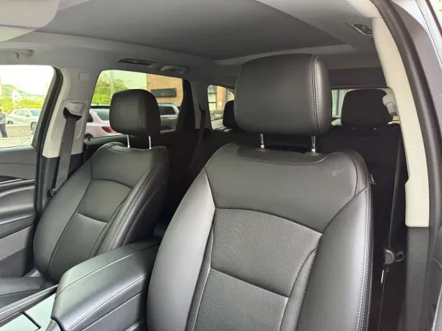 Buick Enclave — Фото автомобиля 18