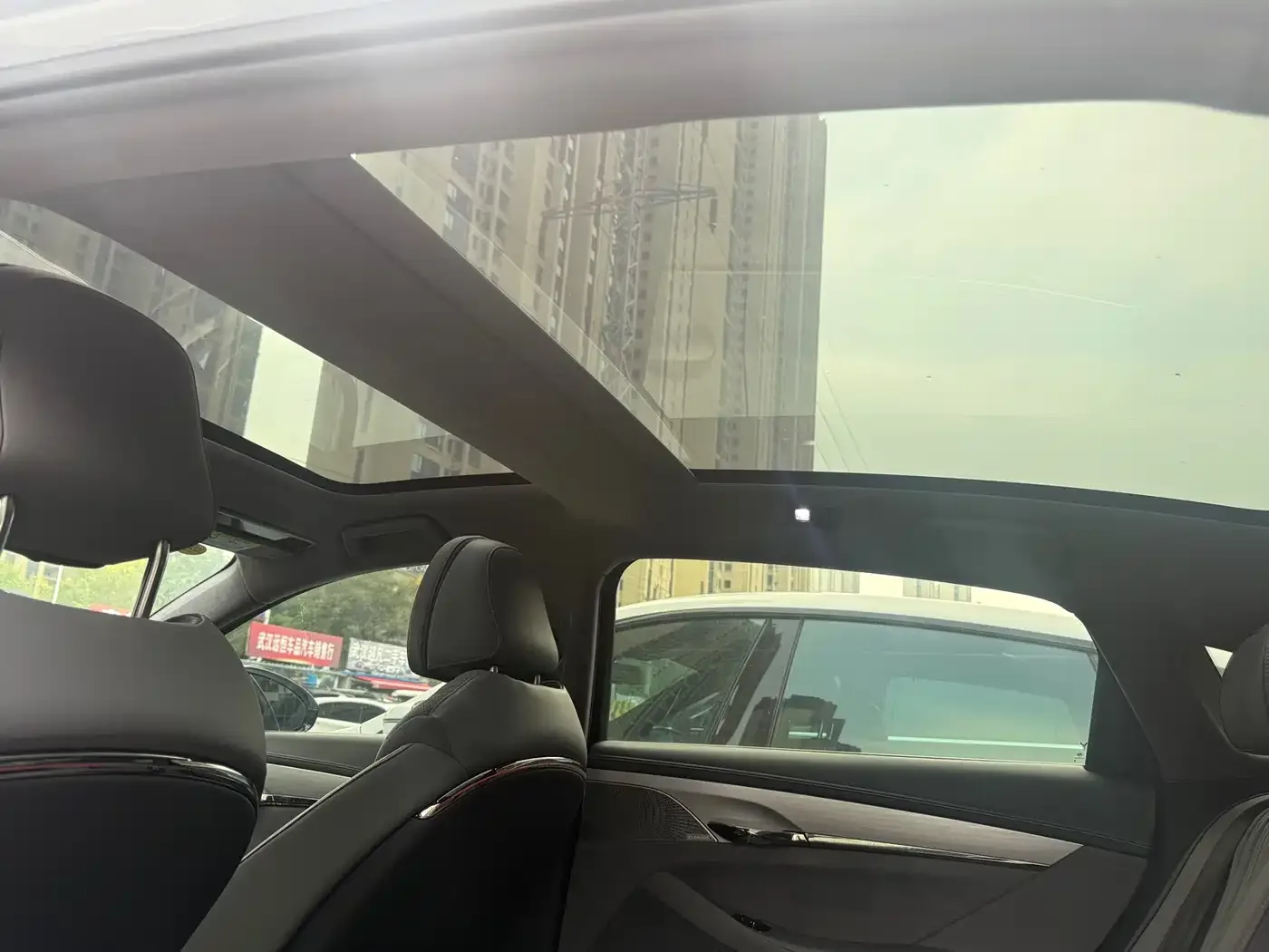 Voyah Auto VOYAH Zhuiguang 2023 4WD Flagship Edition — Фото автомобиля 23