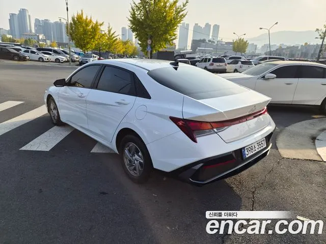 Hyundai Avante CN7 — Фото автомобиля 6