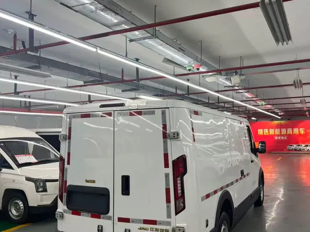 JAC Motors Van Boulevard — Фото автомобиля 7