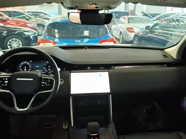 Land Rover Discovery Sport — Фото автомобиля 9