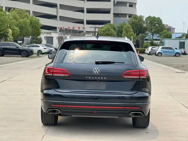 Volkswagen Touareg 2022 2.0TSI Rui Shang Edition — Фото автомобиля 6
