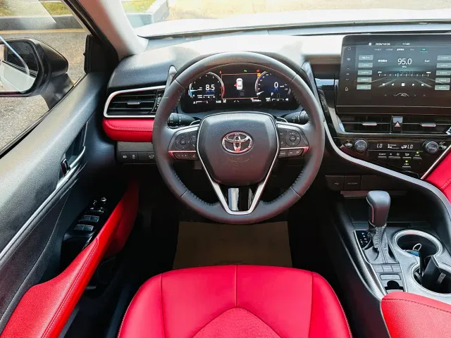 Toyota Camry — Фото автомобиля 21
