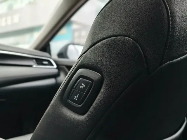 Toyota Camry 2021 2.0G Luxury Edition — Фото автомобиля 17