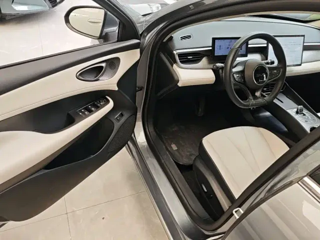 BYD Seal 05 DM-i — Фото автомобиля 20