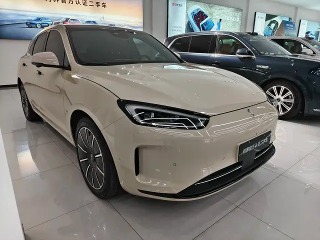 Aito M5 — Фото автомобиля 3