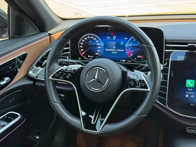 Mercedes-Benz E-Class — Фото автомобиля 8
