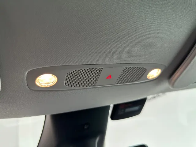Tesla Model Y — Фото автомобиля 14