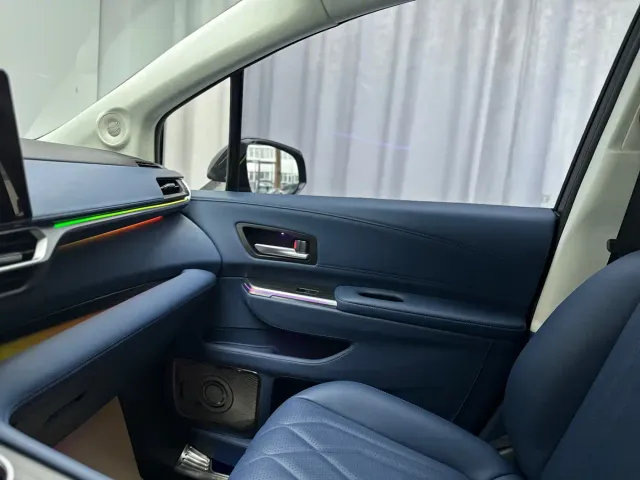 Toyota Granvia — Фото автомобиля 26