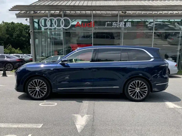 Deepal Deep Blue S09 2025 AWD Ultra+ Haute Couture Edition — Фото автомобиля 3