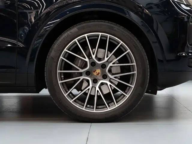 Porsche Cayenne — Фото автомобиля 20