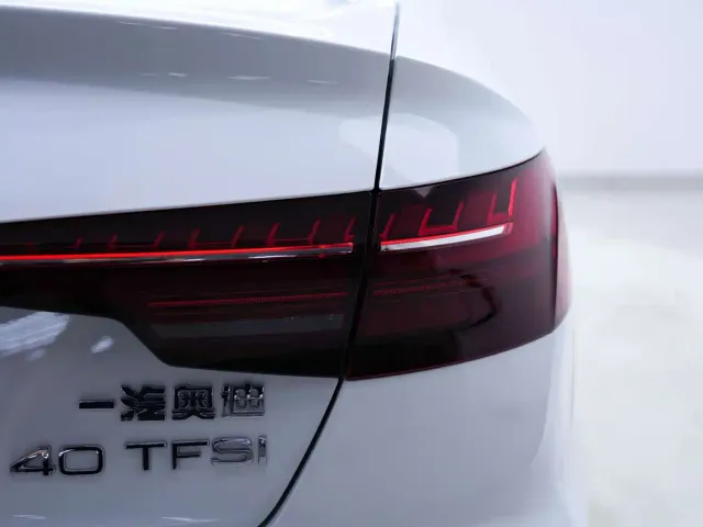 Audi A4L — Фото автомобиля 13