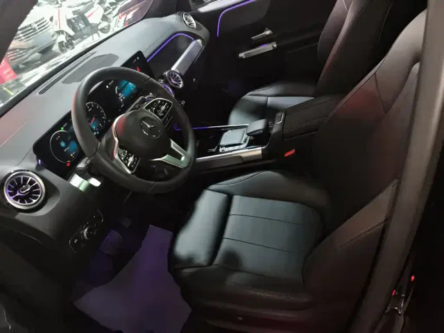 Mercedes-Benz GLB-Class — Фото автомобиля 10