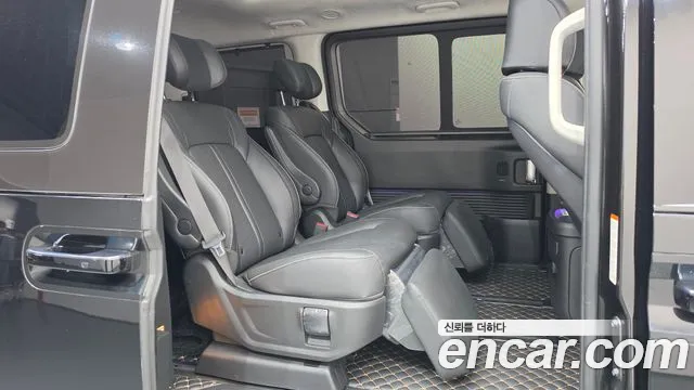 Hyundai Staria Staria — Фото автомобиля 4