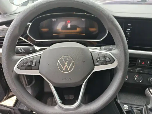 Volkswagen Passat — Фото автомобиля 10