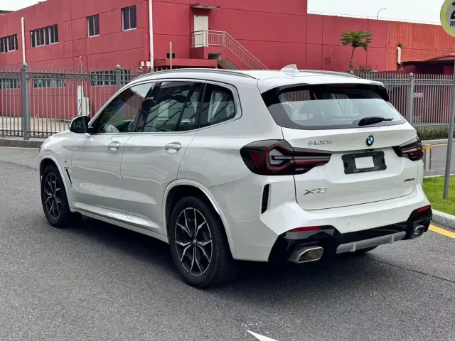 BMW X3 — Фото автомобиля 4