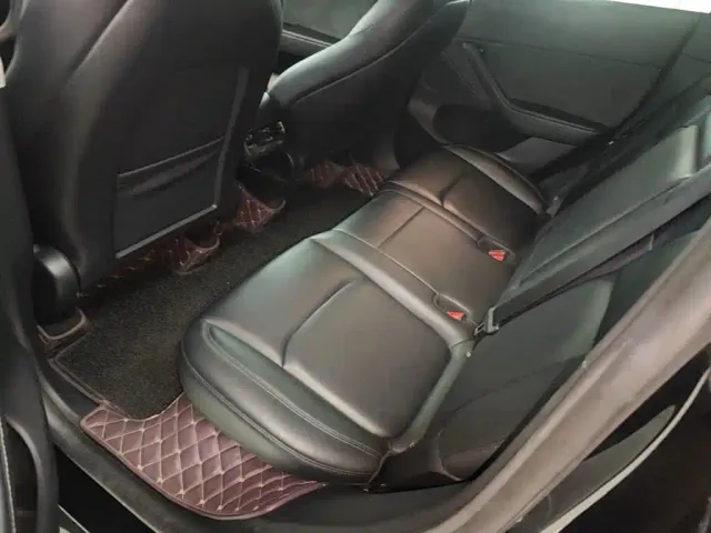 Tesla Model Y — Фото автомобиля 16