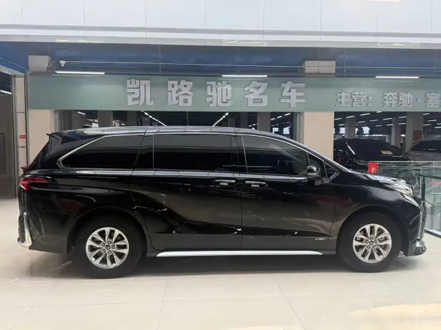 Toyota Granvia — Фото автомобиля 11