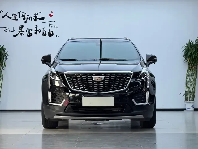 Cadillac XT5 — Фото автомобиля 2