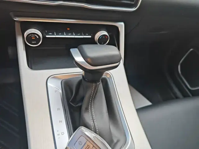 Geely Binyue — Фото автомобиля 13