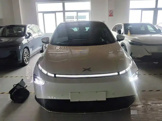Xpeng G3 — Фото автомобиля 2