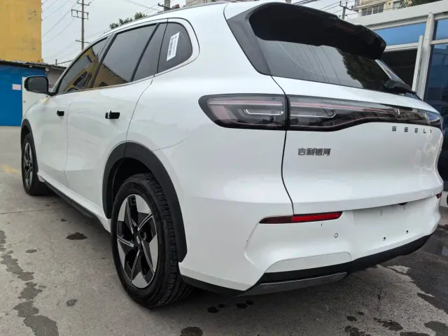 Geely Galaxy E5 — Фото автомобиля 16