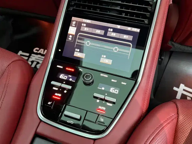 Porsche Panamera — Фото автомобиля 16