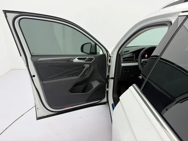Volkswagen Tiguan L — Фото автомобиля 23