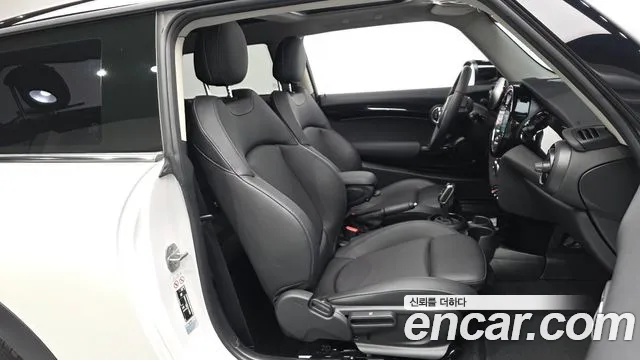 Mini Cooper Cooper Classic Plus Launch Pack — Фото автомобиля 10