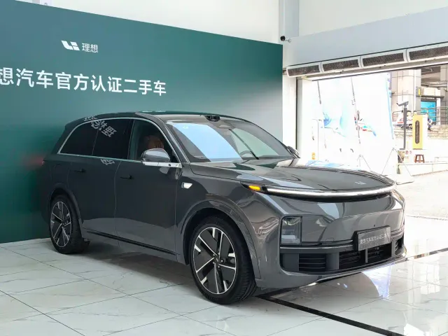 Li Auto L8 — Фото автомобиля 3